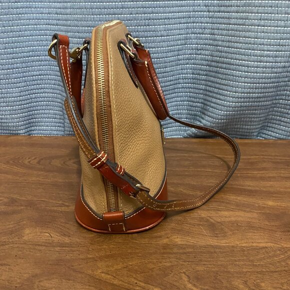 Dooney & Bourke Pebble Grain Zip Zip Satchel Brown Leather Handbag - Picture 5 of 12